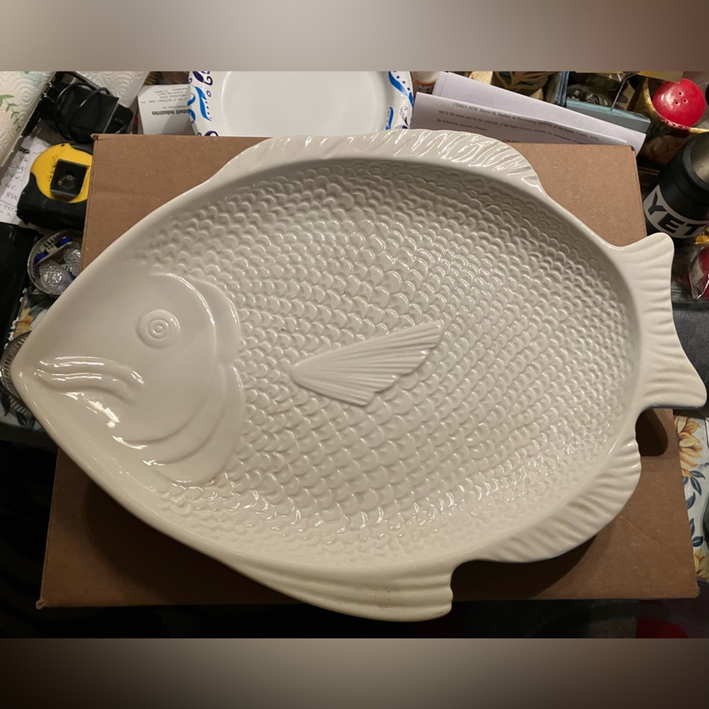 Vintage Whittier Pottery Ceramic Fish Platter 1979